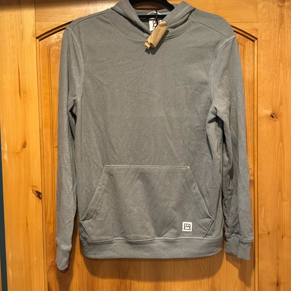 Avalanche Hooded Sweatshirt. Gray. Size Small. NWT
